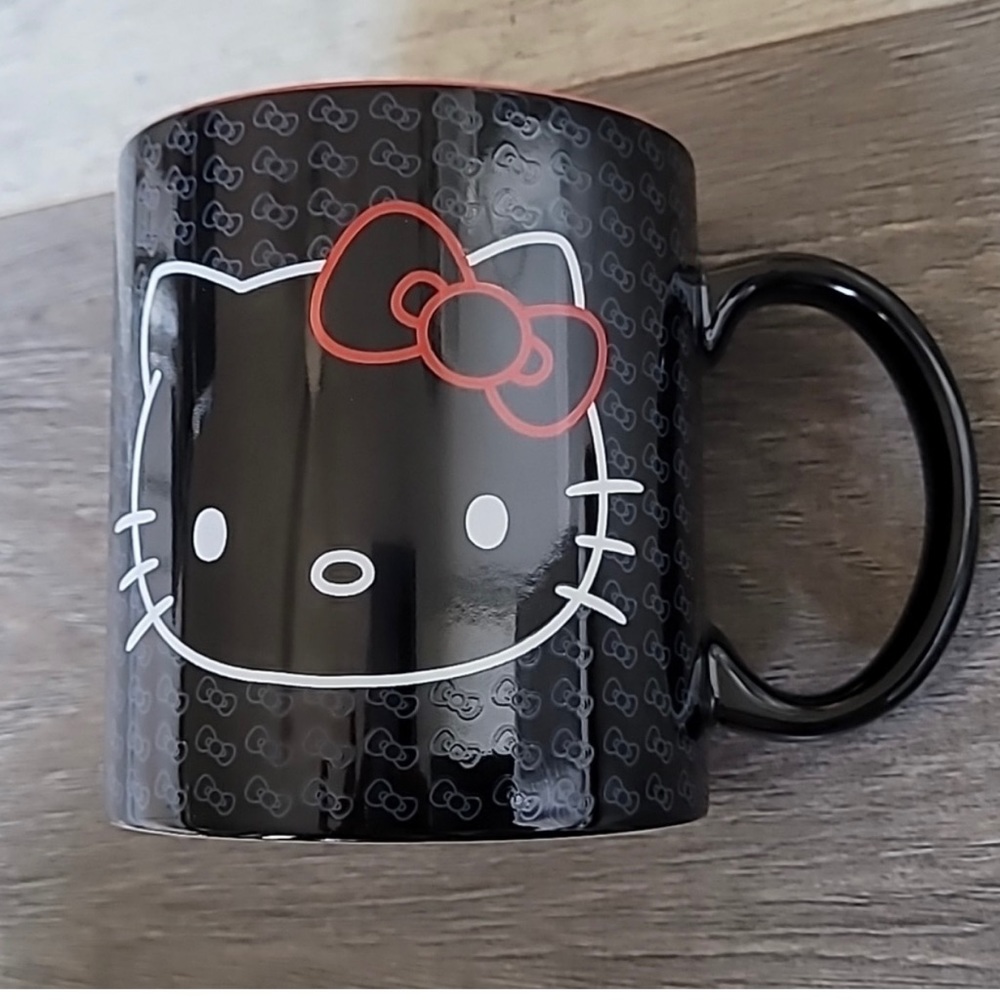 Hello Kitty black coffee mug